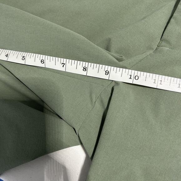 Peter Millar Shorts Mens 44 Green Performance Golf Classic Fit Polyester Modern - Picture 5 of 8